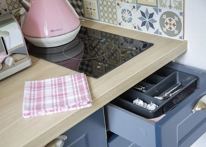 Апартаменты Le Glamour *studio *parking Prive* *wifi*calme* *